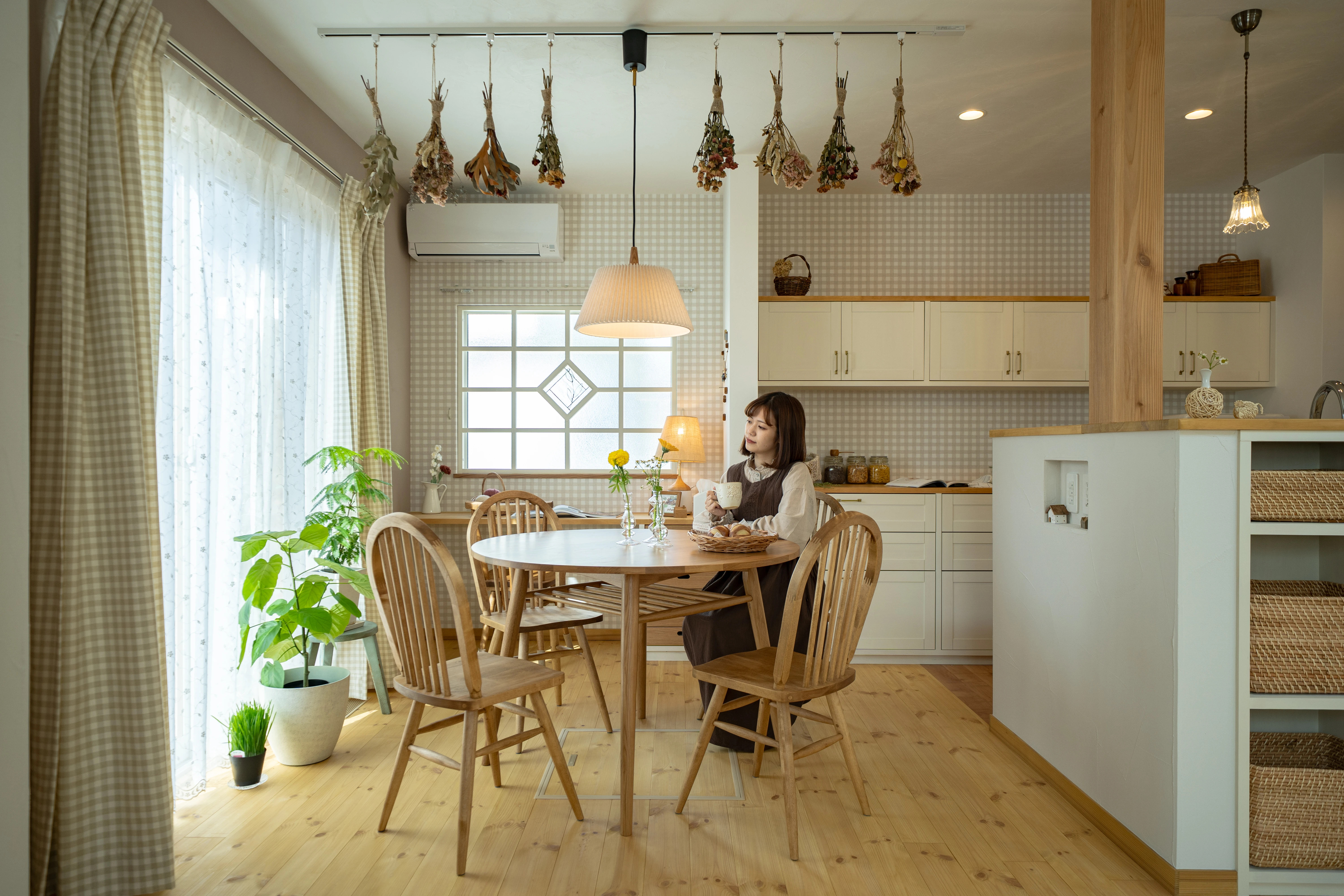 自然素材に囲まれた省エネ住宅で、家族の快適さを実現しよう。